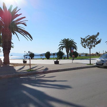 Holiday Apartment Sombrero Néa Péramos Εξωτερικό φωτογραφία